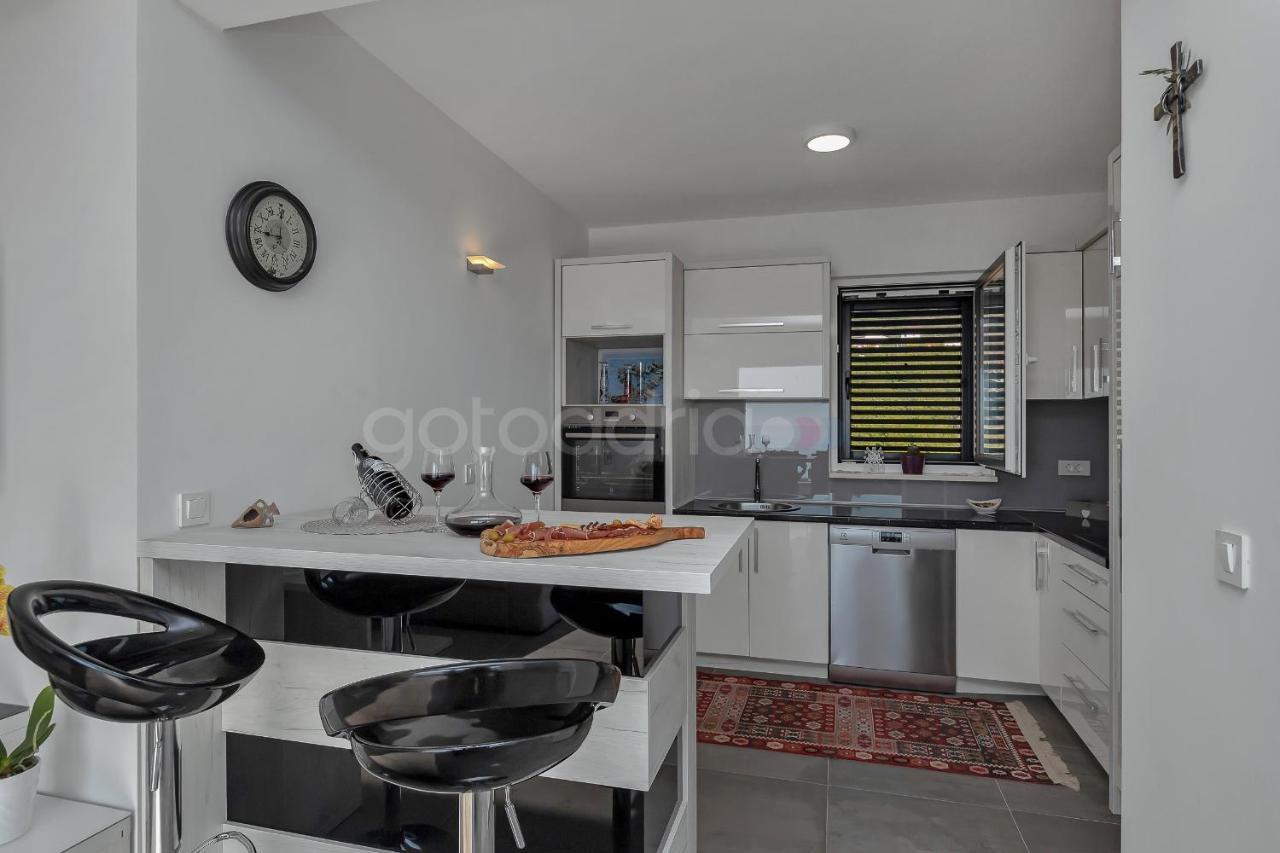 Luxury Apartment Poseidon - Free Beach Parking Makarska Ngoại thất bức ảnh